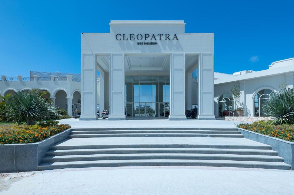 Cleopatra Sidi Heneish